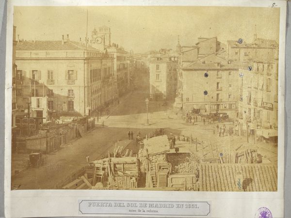 Puerta del Sol de Madrid en 1857, antes de la reforma