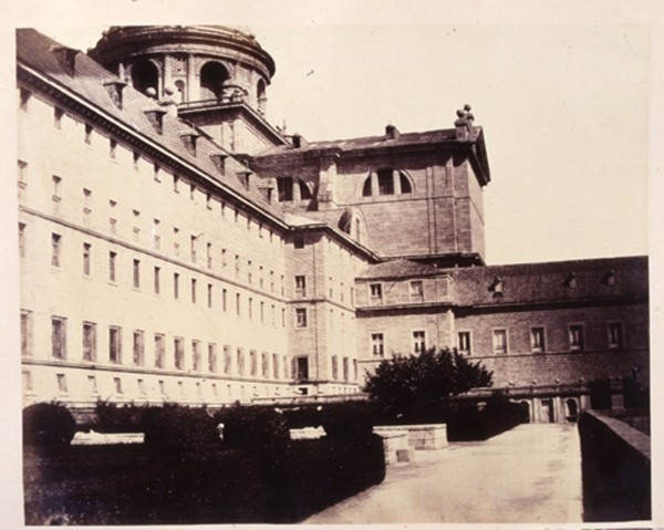 Detalle de la fachada del mediodía del Monasterio del Real Sitio