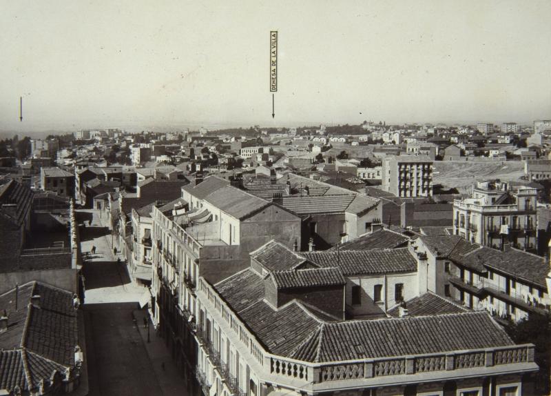 Vista panorámica de Madrid con la Dehesa de la Villa al fondo