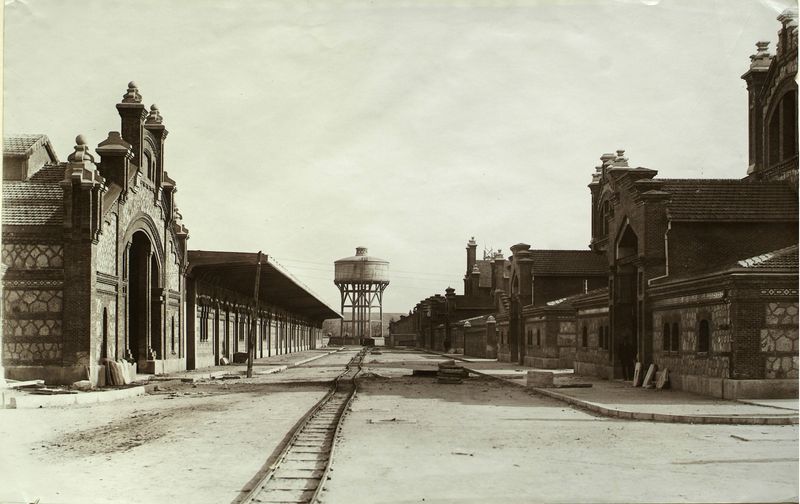 Calle principal del Matadero Municipal