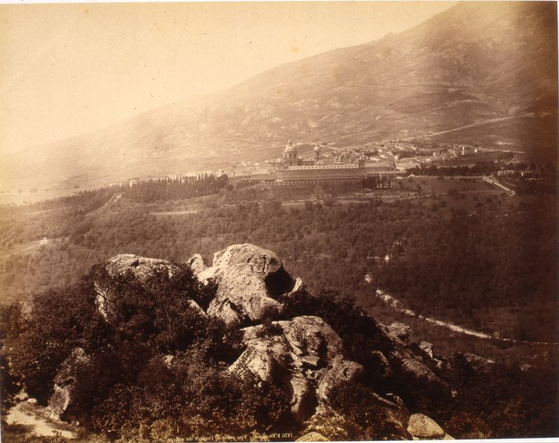 El Escorial, vista desde la entrada del pueblo