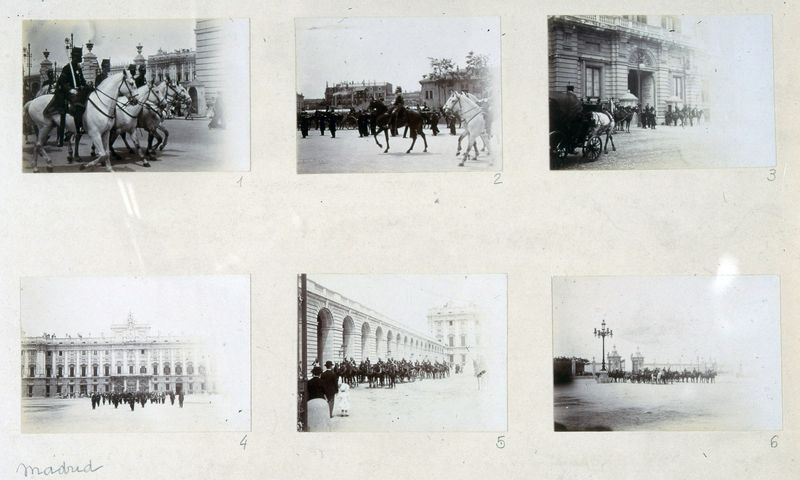 Parada militar frente al Palacio Real