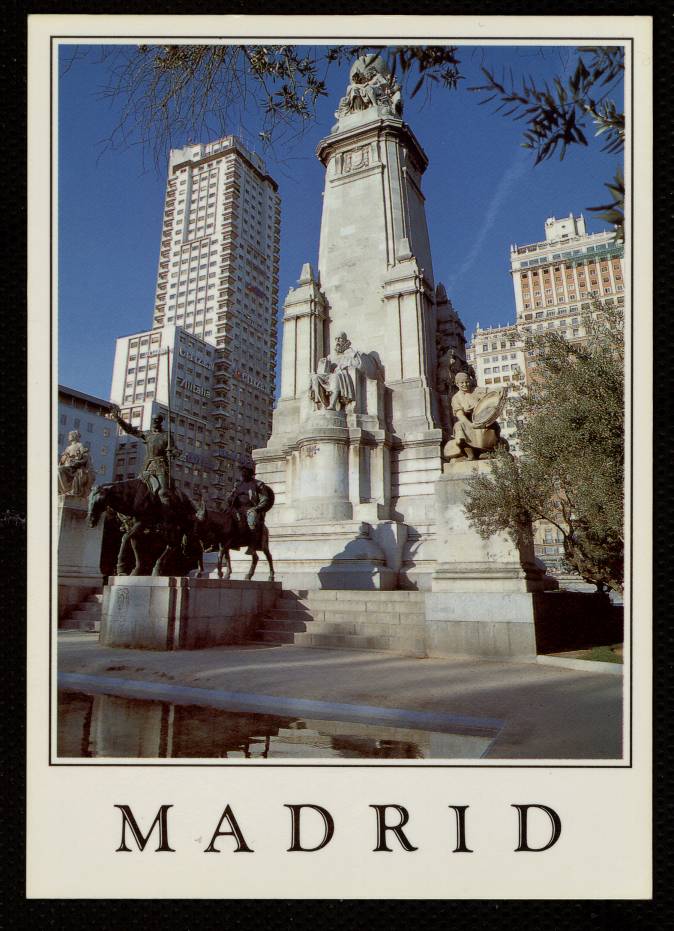 Monumento a Cervantes en la plaza de España
