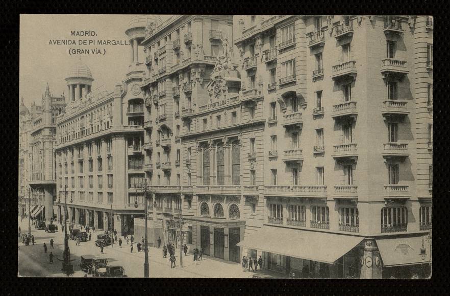 Avenida de Pi y Margall (teatro Fontalba)