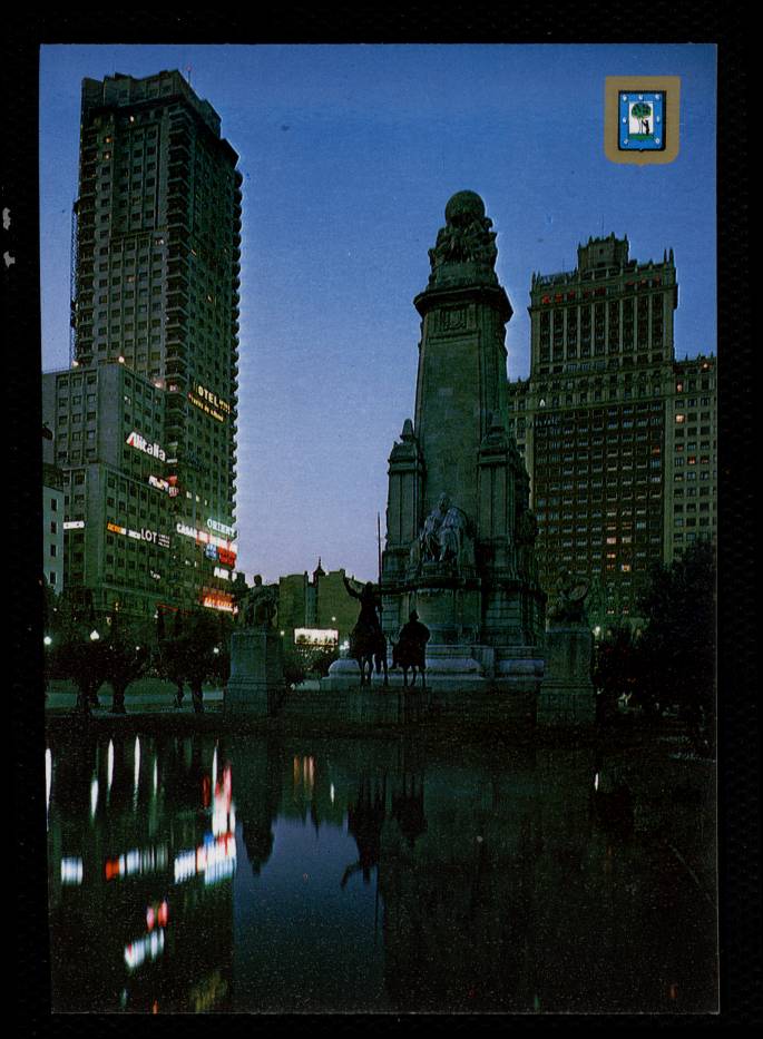 Plaza de Espaa. Vista nocturna