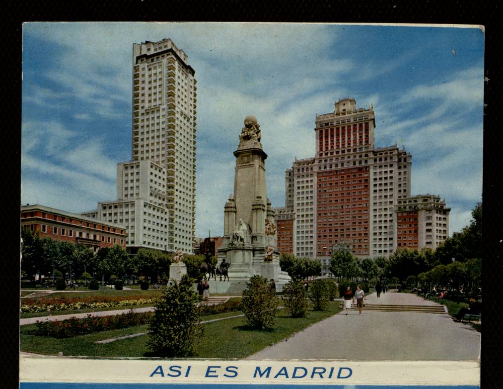 Monumento a Cervantes, la Torre de Madrid y edificio Espaa