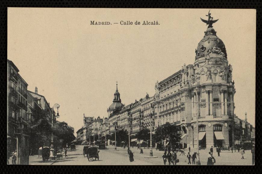 Calle de Alcal y edificio Metrpolis