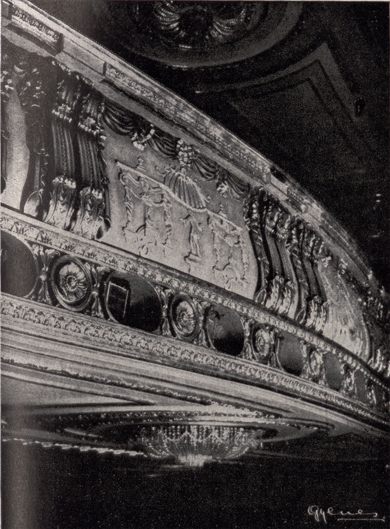 Antepecho del anfiteatro del teatro Lope de Vega