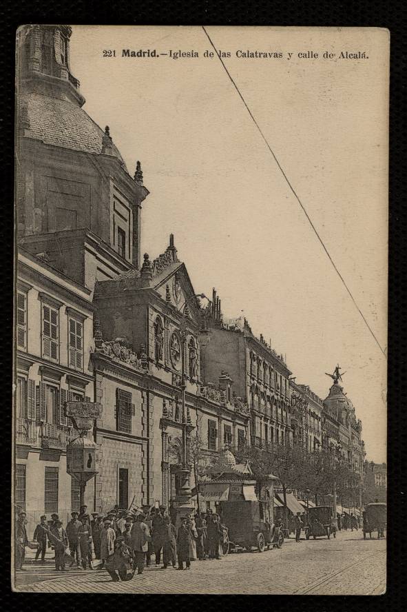 Iglesia de las Calatravas y calle de Alcal