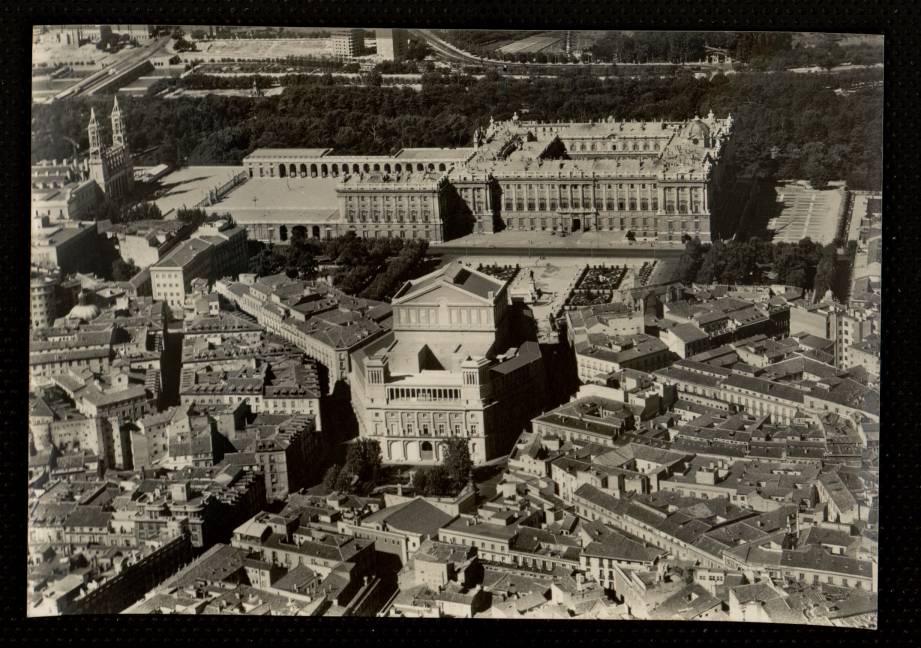 Vista aerea del Palacio de Oriente