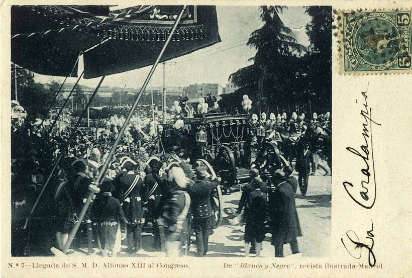Llegada de S. M. D. Alfonso XIII al Congreso
