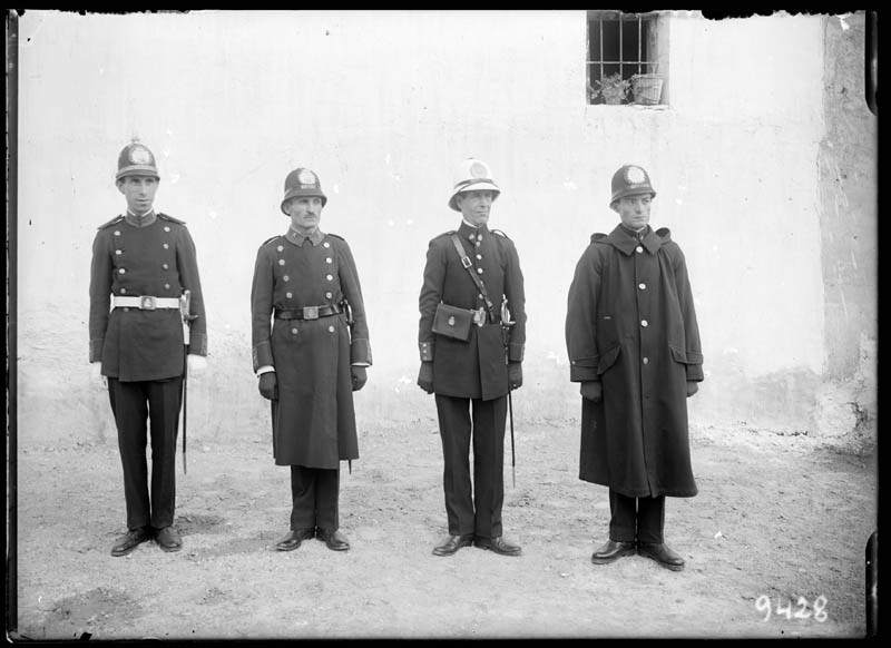 Modelos de uniforme para la policía o guardia municipales