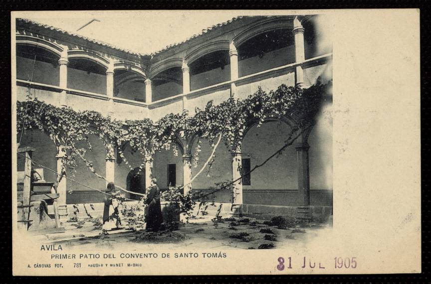 Avila. Primer patio del convento de Santo Toms
