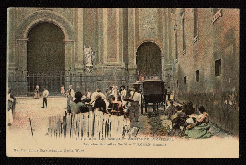 Granada. Placeta de las pasiegas y puerta de la catedral