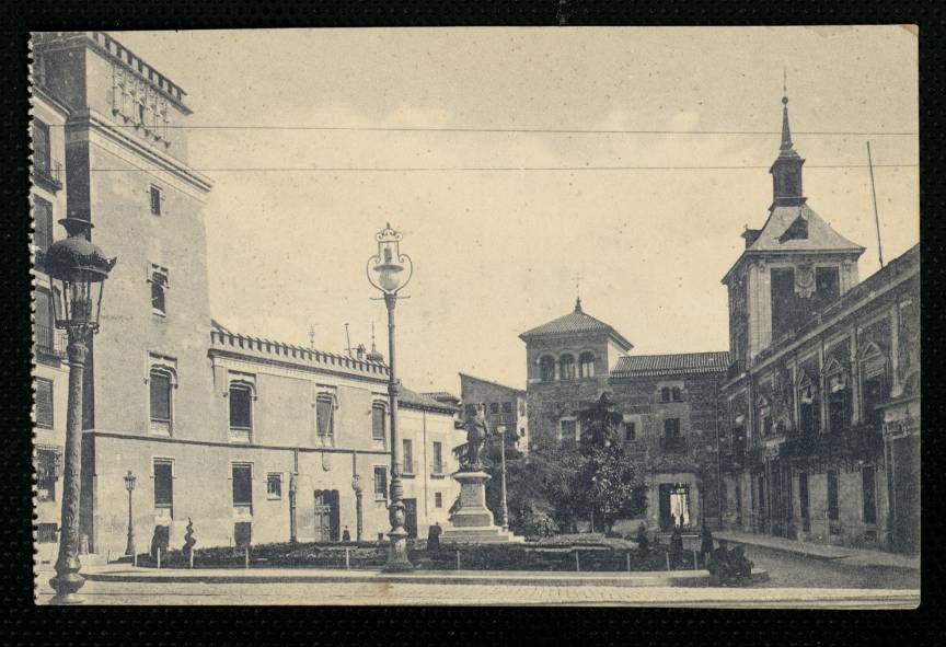 Plaza de la Villa y Torre de los Lujanes
