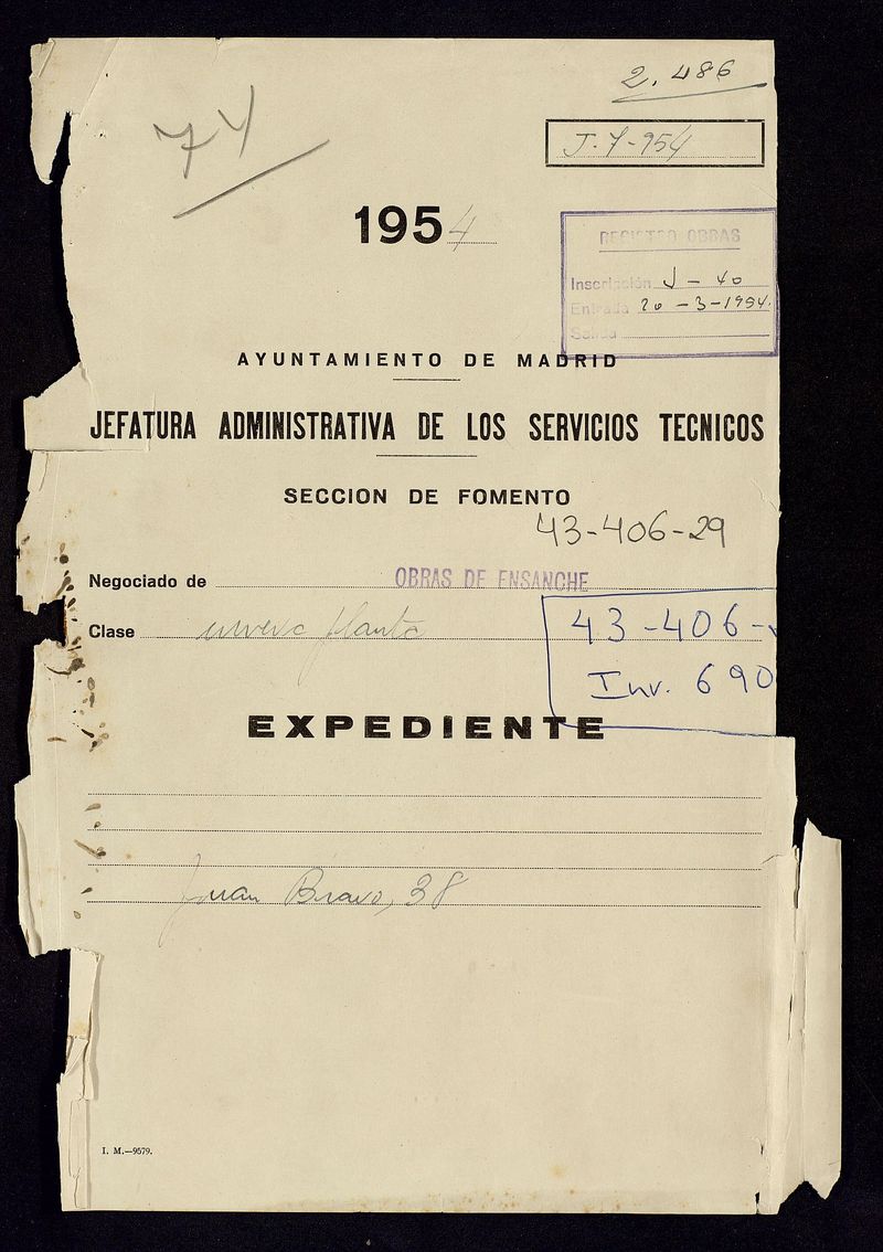 Jefatura administrativa de los servicios tecnicos, seccin fomento, negociado de obras de ensanche, clase nueva planta, expediente: Juan Bravo 38.1954