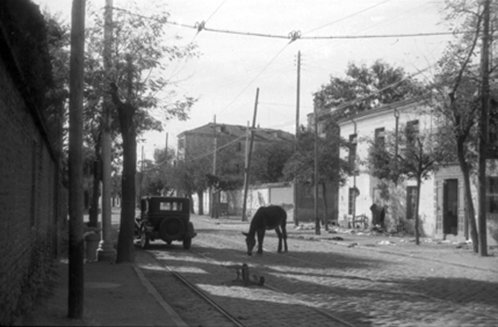 Calle General Ricardos abandonada durante la Guerra Civil