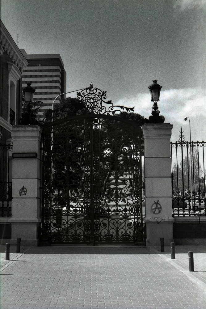 Puerta del Hospital Gmez Ulla
