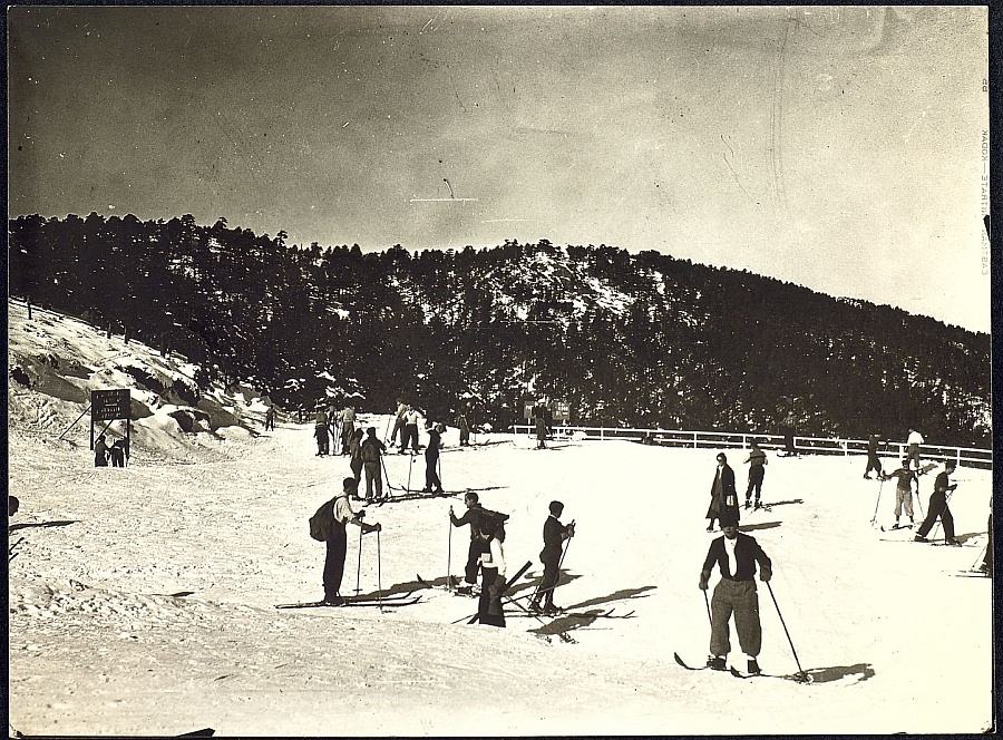 Esquiadores en el Puerto de Navacerrada