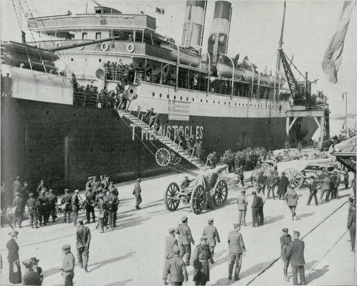 Desembarco de soldados griegos en Salónica