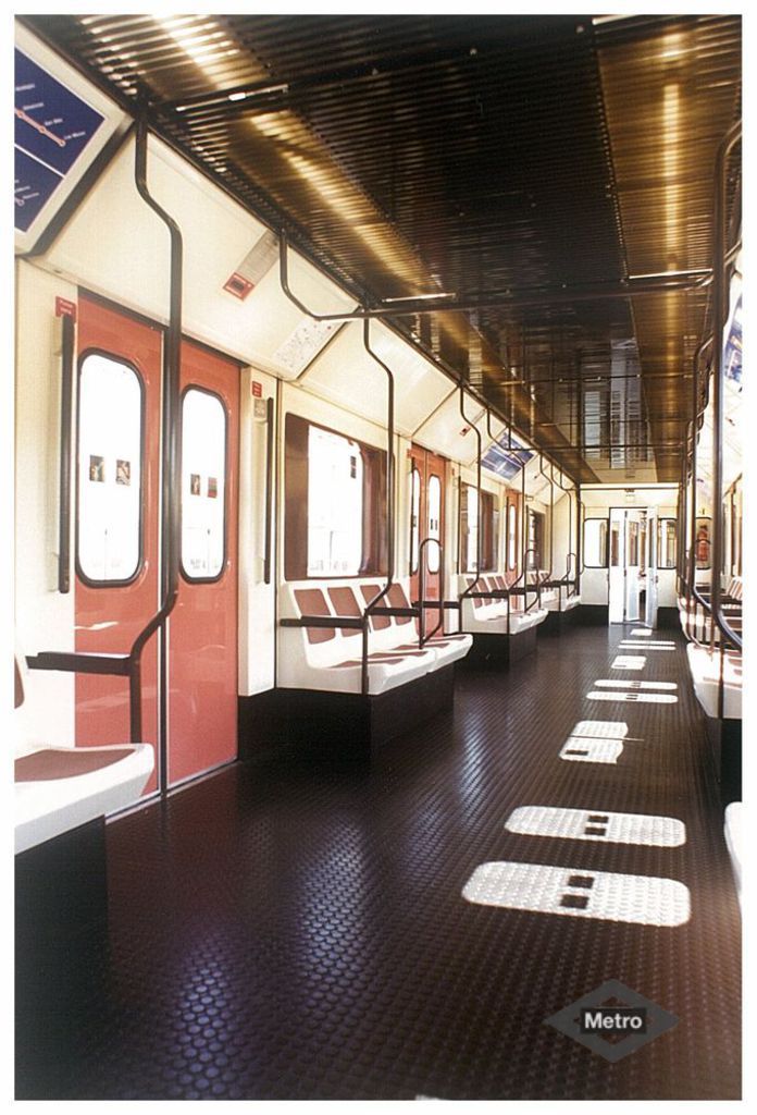 Interior de un tren 5000 cuarta serie