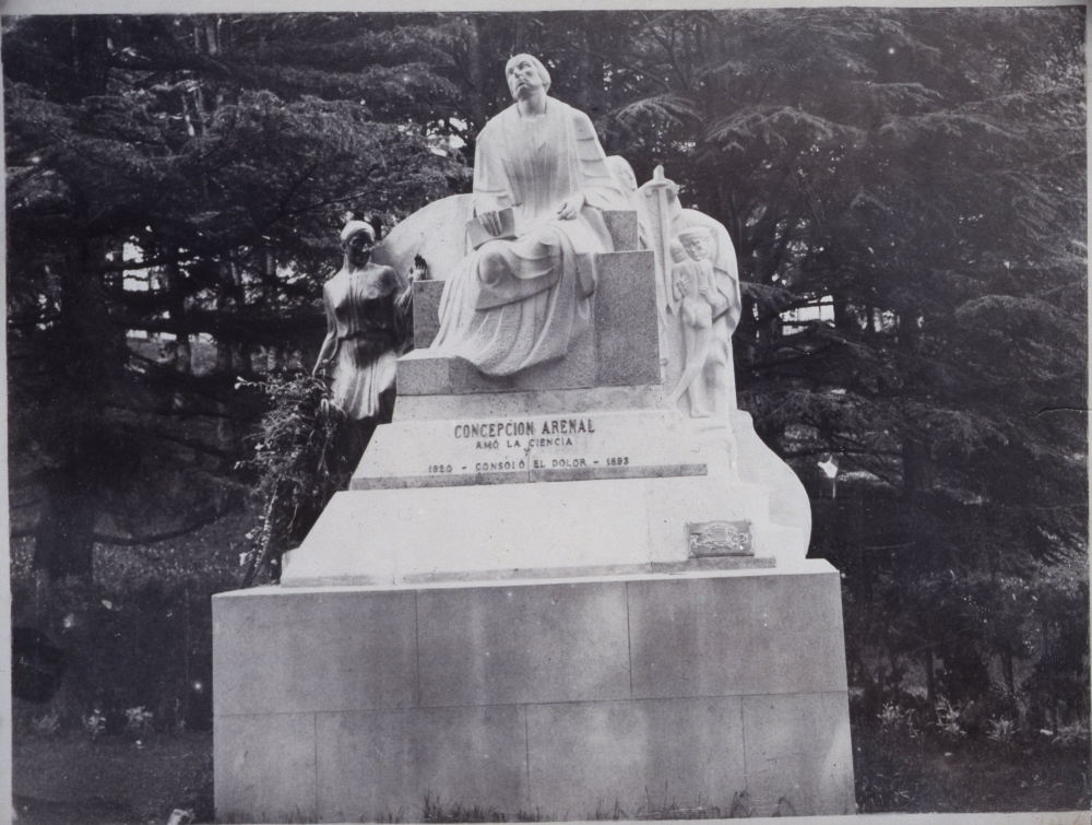 Monumento a Concepción Arenal