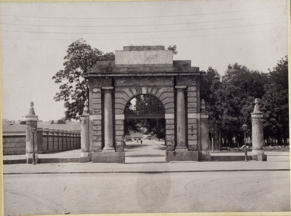 Entrada al parque de la Arganzuela