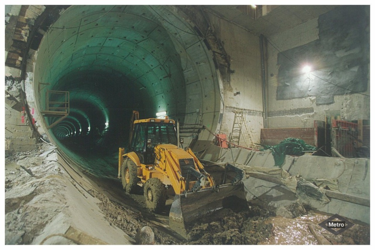 Obras construccin Metrosur, estacin Parque Europa