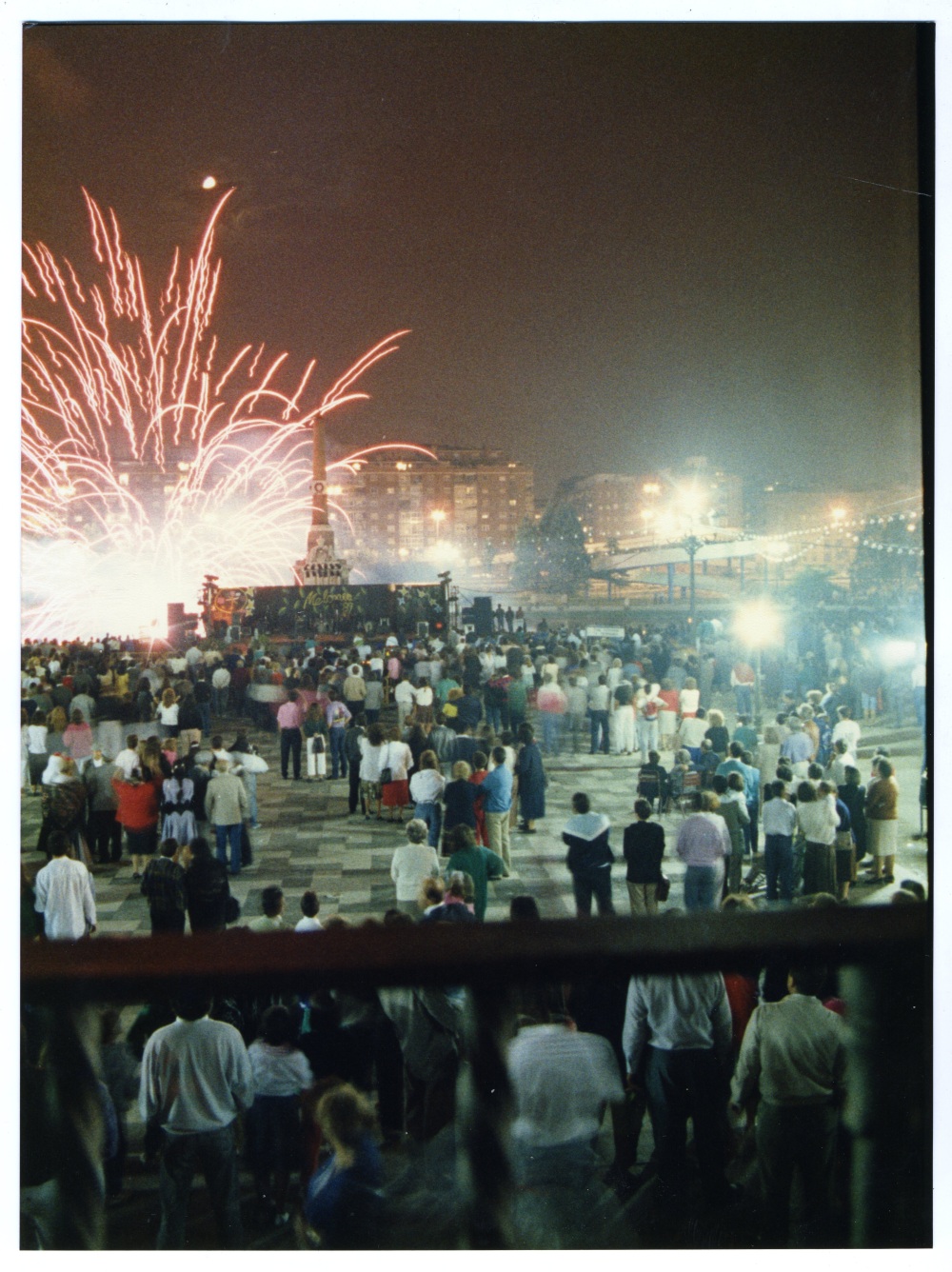 Fuegos artificiales durante las fiestas de la Melonera