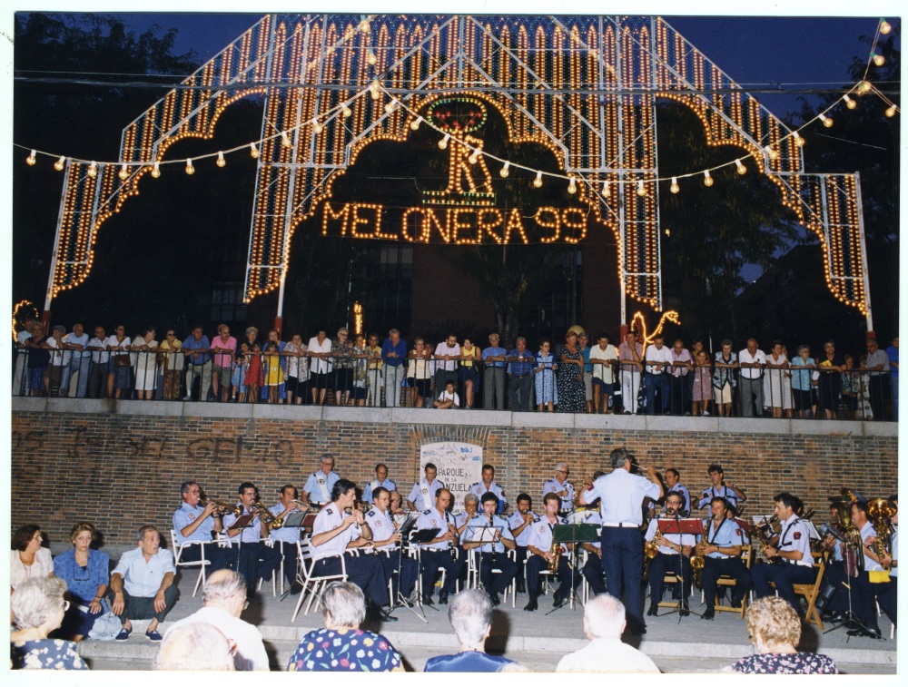Concierto de la banda de música de la Policía Municipal en el parque de la Arganzuela