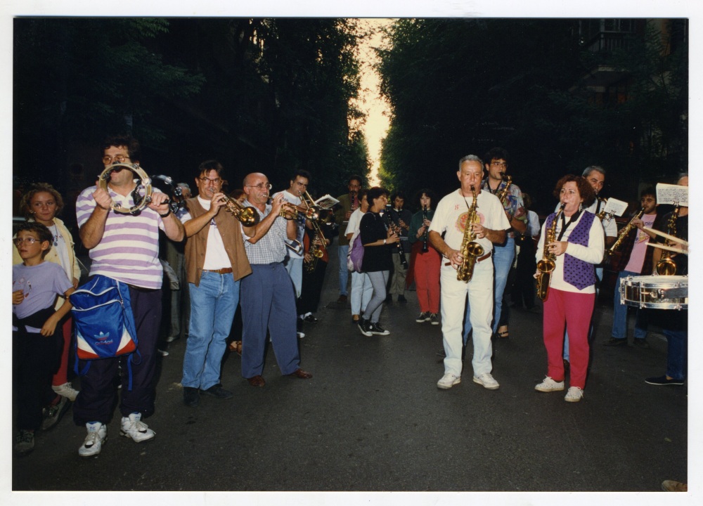 Encuentro de charangas en las fiestas de la Melonera