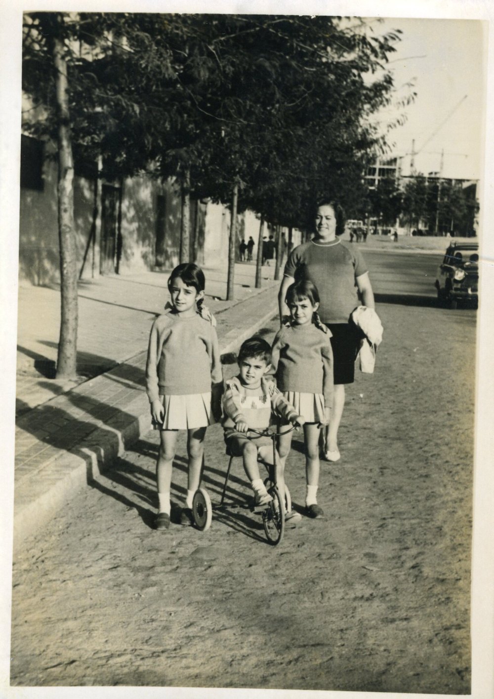 La familia Camarn Jimnez en el paseo de Yeseras