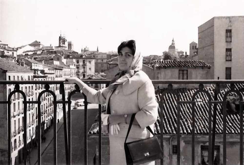 Leonor en el Viaducto de la Calle Segovia