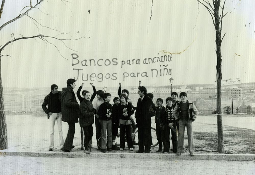 Manifestacin para solicitar mejoras en el parque de Aravaca