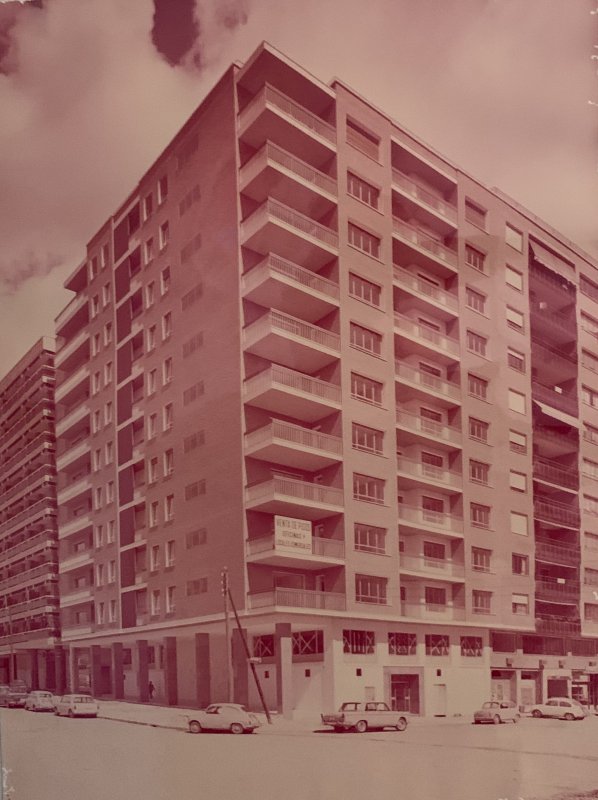 Construccin del edificio de la calle Rosario Pino n 8 hacia 1970