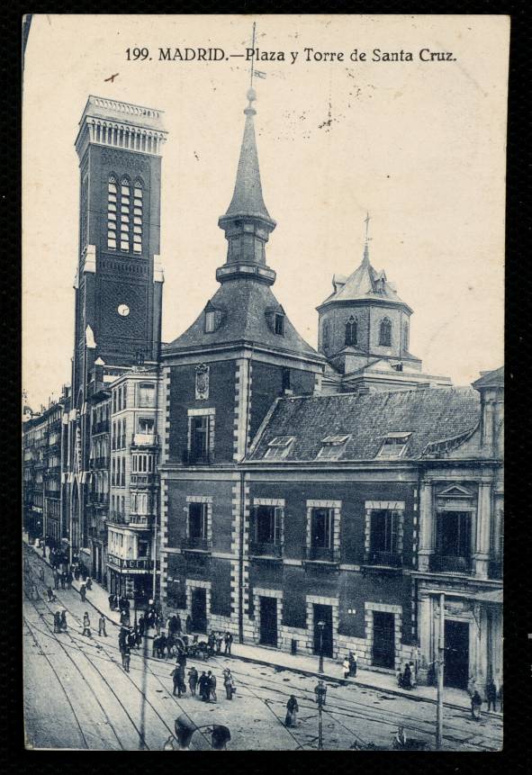 Plaza y Torre de Santa Cruz.