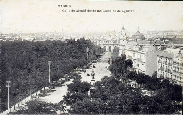 Calle de Alcal desde las Escuelas Aguirre