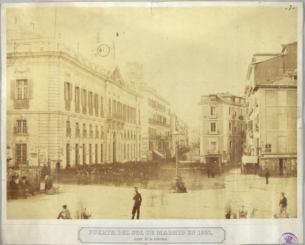 Puerta del Sol de Madrid en 1857, antes de la reforma