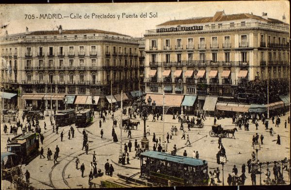 Calle de Preciados y Puerta del Sol