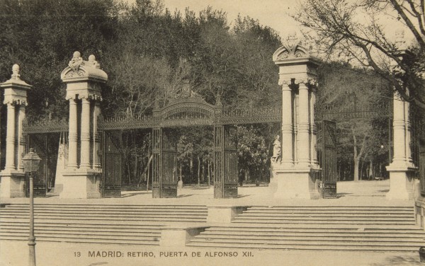 Parque del Retiro. Puerta de Alfonso XII
