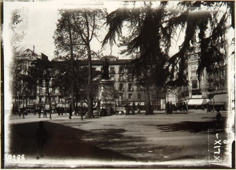 Plaza de Tirso de Molina
