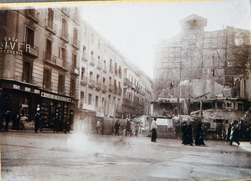 Plaza de Canalejas en fase de remodelación