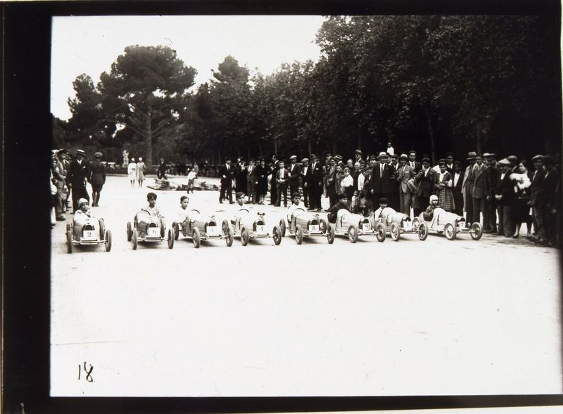 Carrera de coches infantil en el Retiro