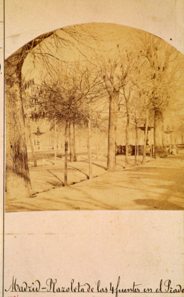 Plazoleta de las cuatro fuentes, en el Prado