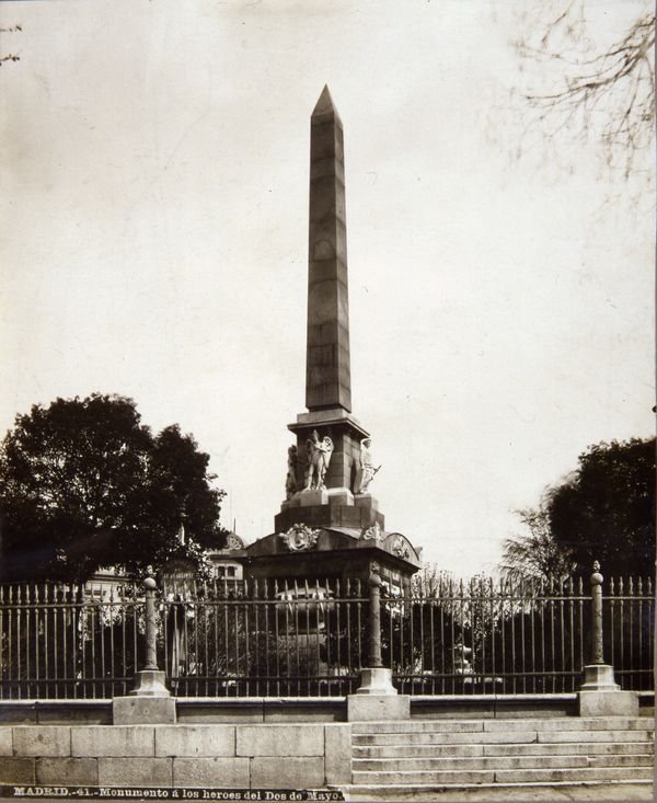 Monumento a los hroes del 2 de Mayo