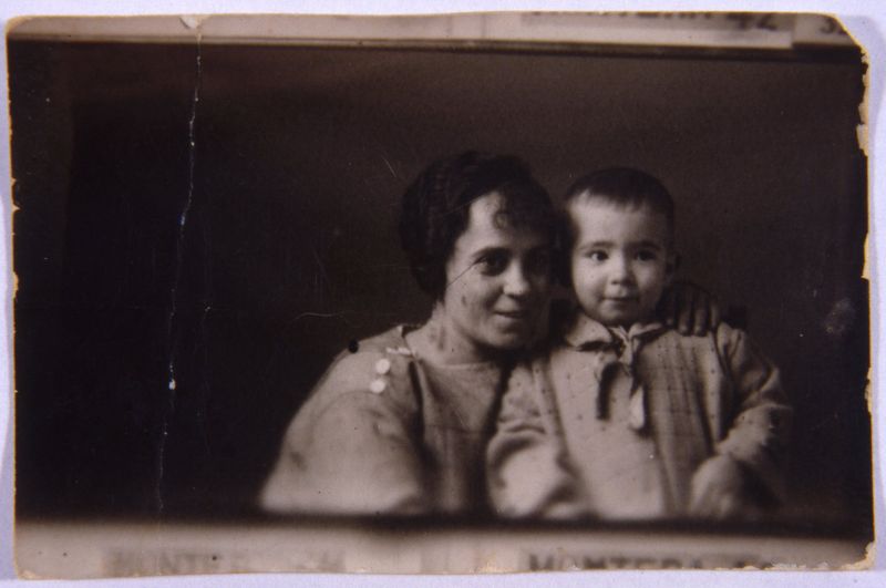 Retrato de mujer y nio