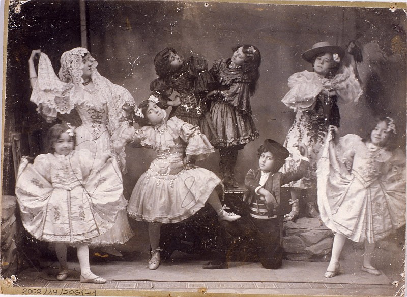 Grupo de bailarinas
