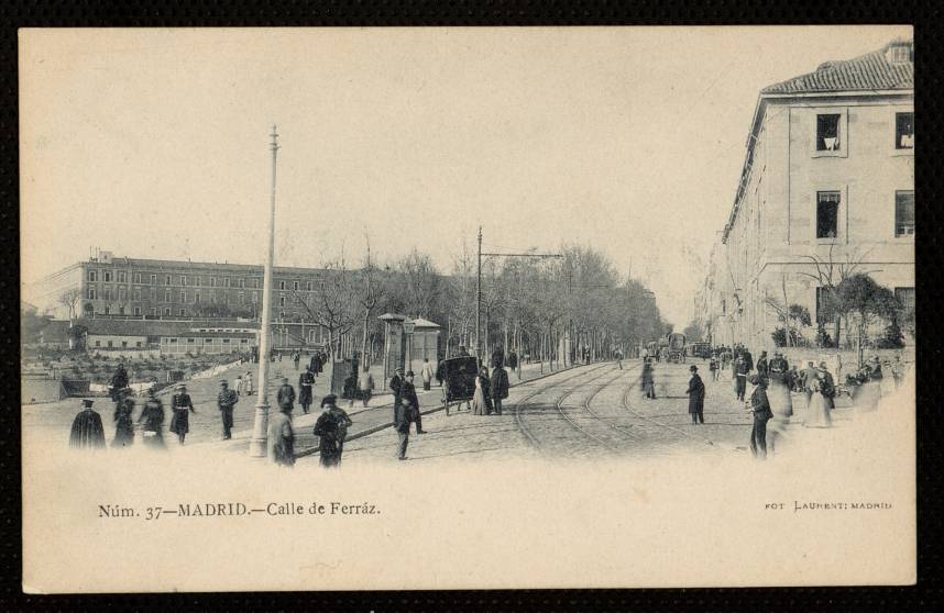 Calle de Ferraz (con el cuartel de San Gil)