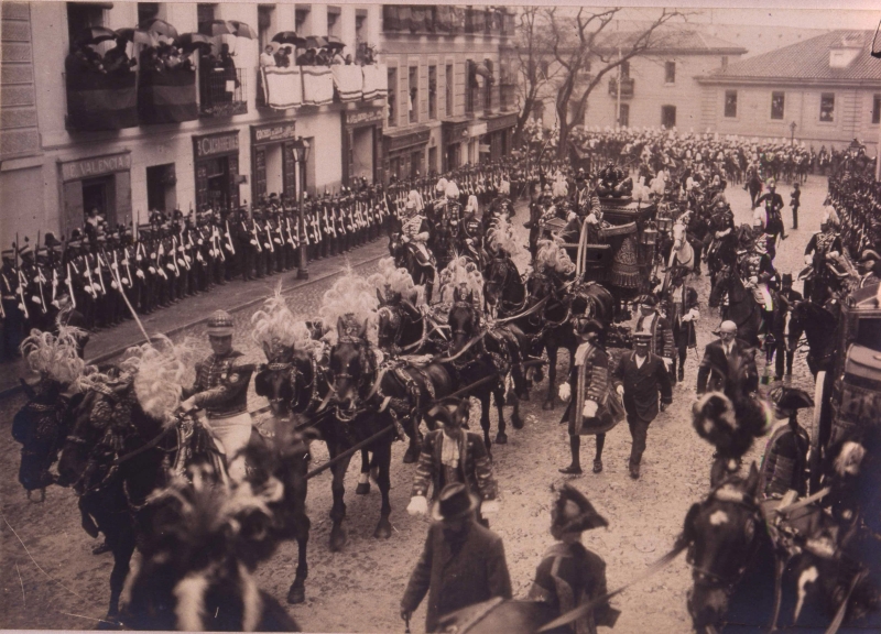 Swearing-in of the recruits. Madrid 1914. Opening of the Parliame
