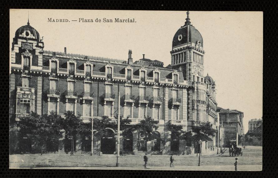 Plaza de San Marcial (y edificio de la Real Compaa Asturiana de Minas)